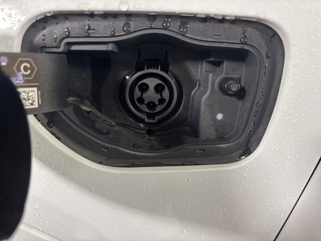 Used 2022 Jeep Grand Cherokee Summit w/ Luxury Tech Group V image 15