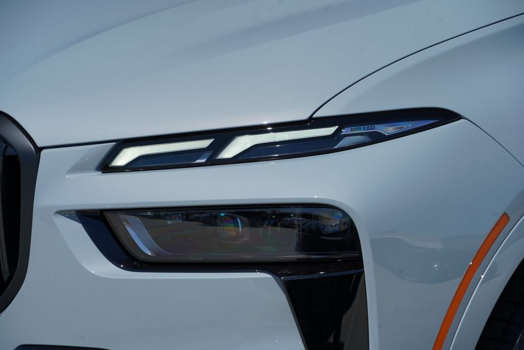New 2027 BMW X7 xDrive40i AWD/4WD image 4