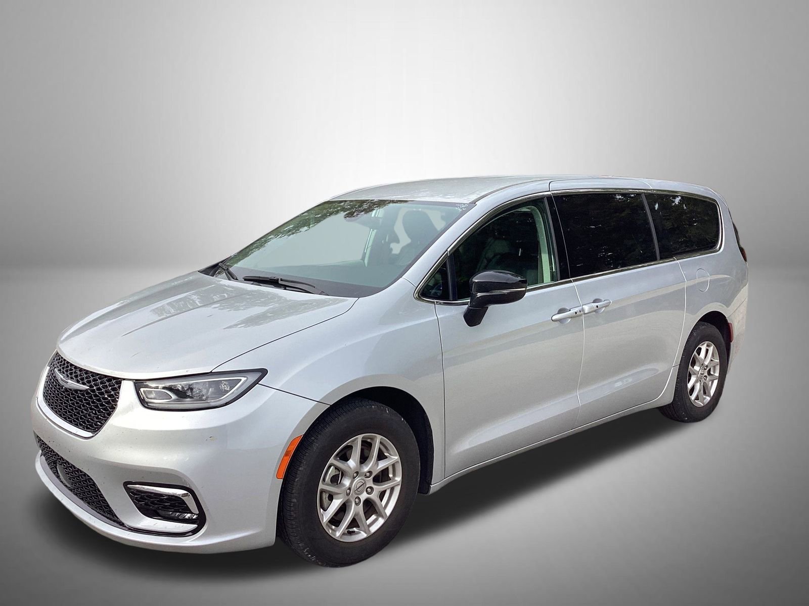 Certified 2024 Chrysler Pacifica Touring-L