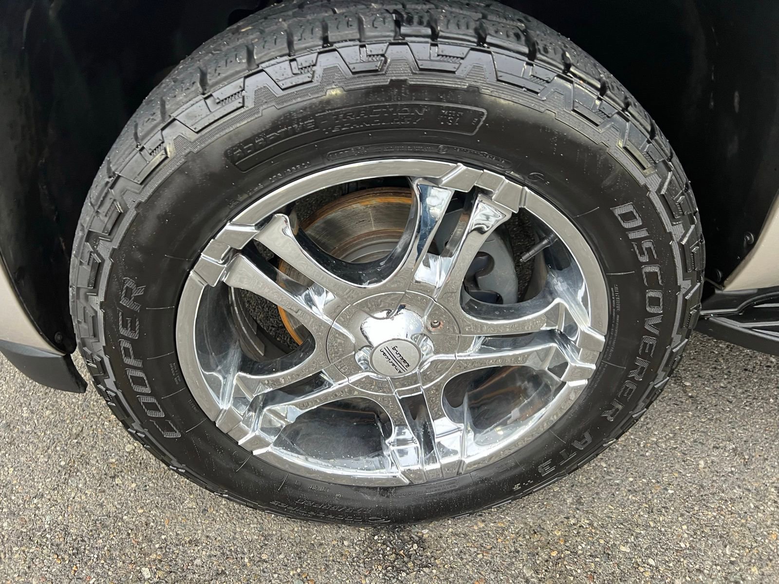 Used 2007 Chevrolet Tahoe LTZ w/ LTZ Preferred Equipment Group image 12