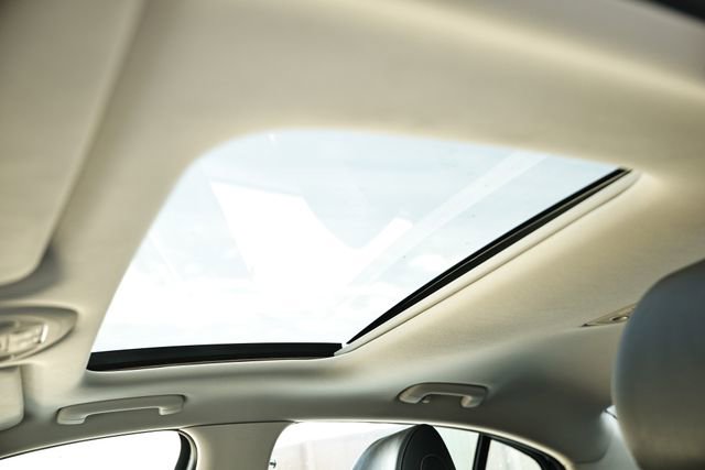 Used 2022 Genesis G70 2.0T w/ Prestige Package image 20