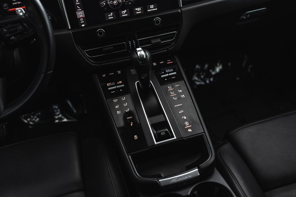 Used 2022 Porsche Macan S AWD/4WD image 12