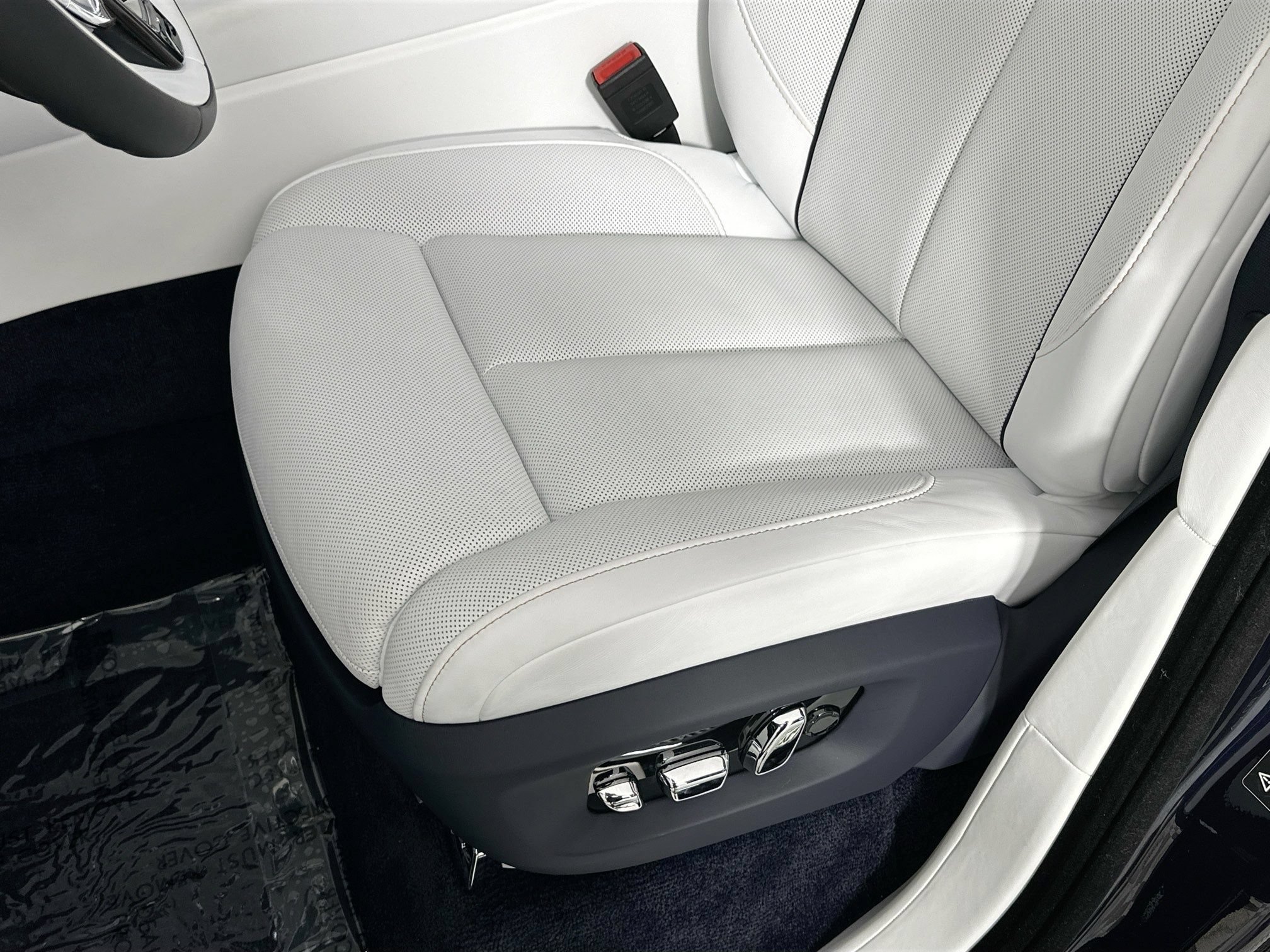 New 2027 Rolls-Royce Cullinan AWD/4WD image 18
