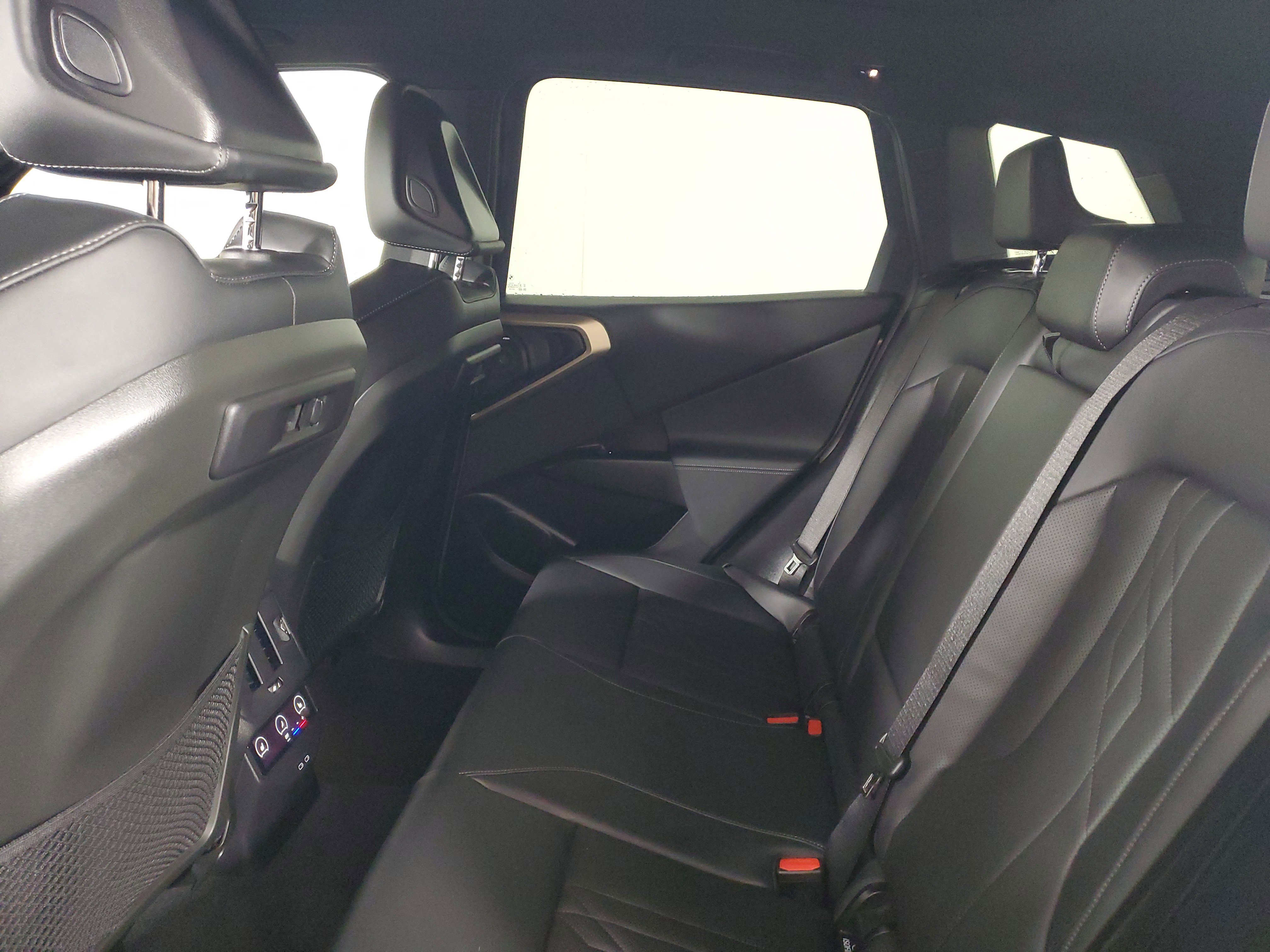 Certified 2025 BMW X3 xDrive30i w/ Premium Package image 10