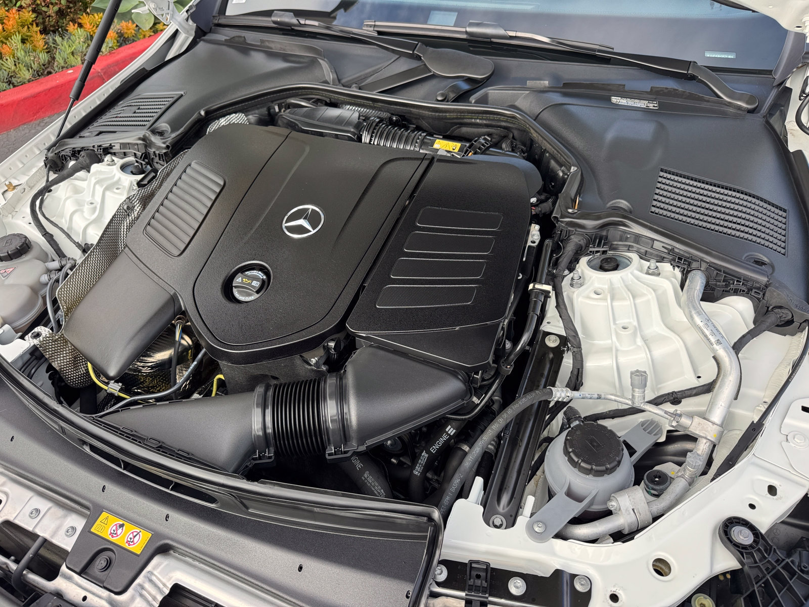 Used 2025 Mercedes-Benz C 300 Sedan image 6