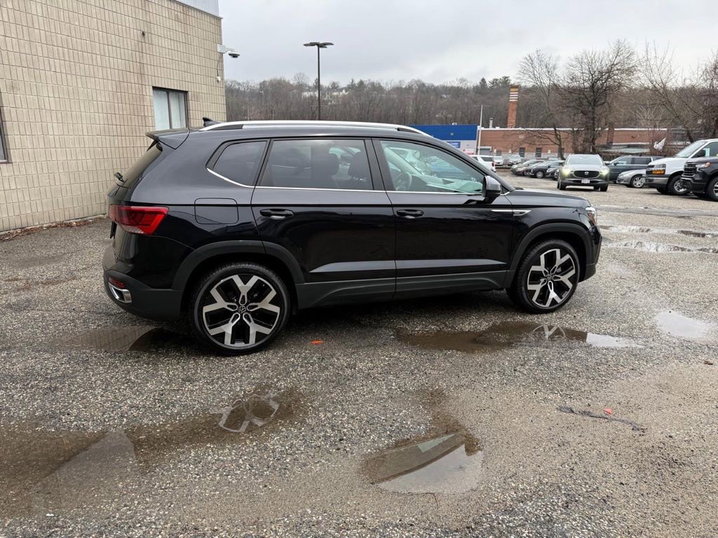 Used 2023 Volkswagen Taos SEL image 7