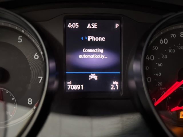 Used 2020 Volkswagen Atlas Cross Sport SE w/ Panoramic Sunroof Package AWD/4WD image 18