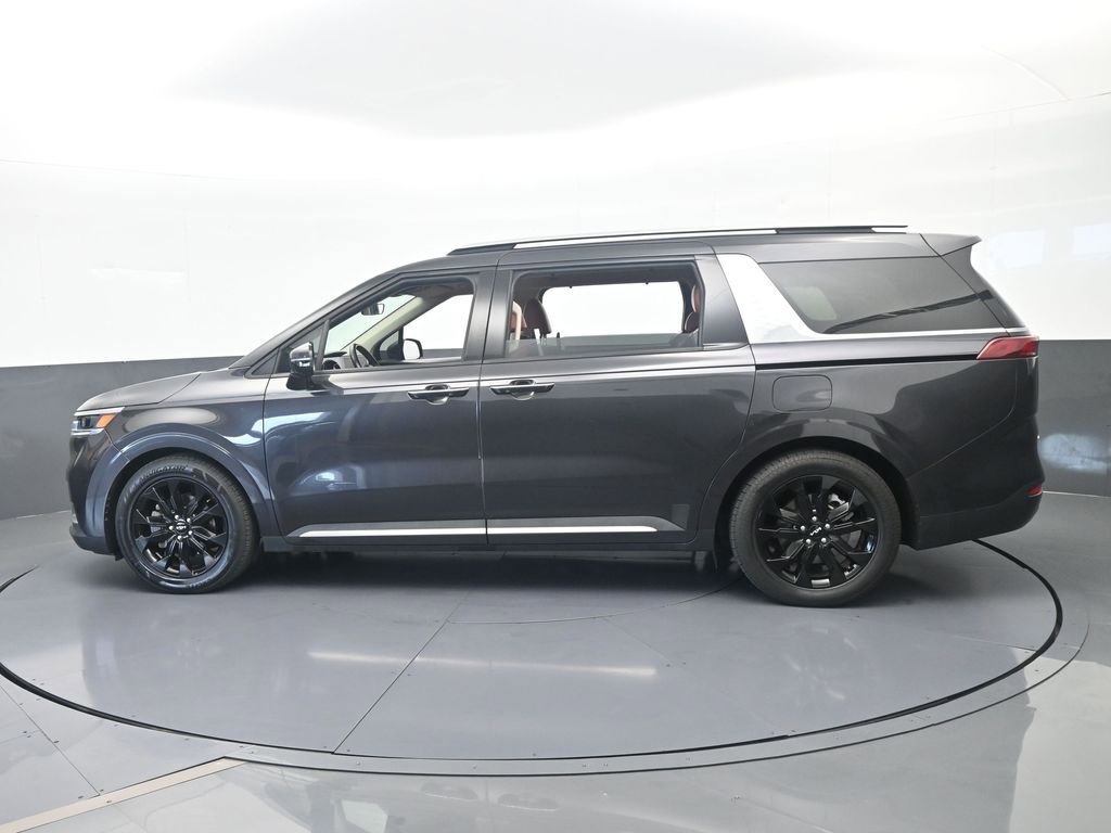 Used 2022 Kia Carnival SX FWD image 3