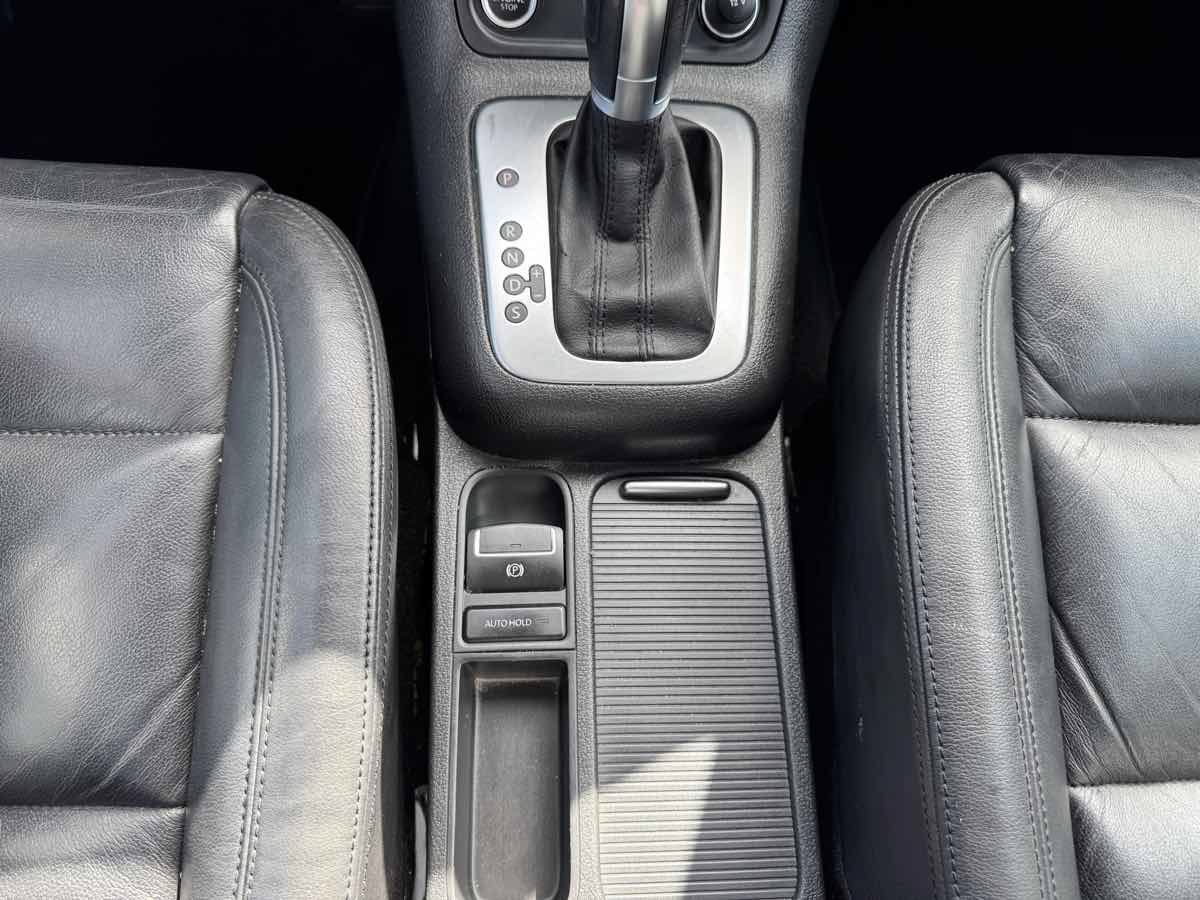 Used 2011 Volkswagen Tiguan SEL FWD image 49