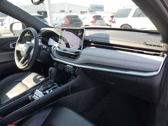 Used 2024 Jeep Compass Latitude AWD/4WD image 27