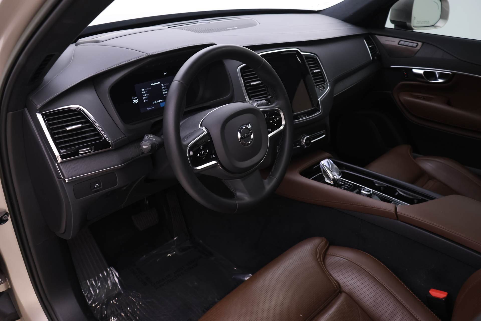 Certified 2023 Volvo XC90 B6 Ultimate image 9