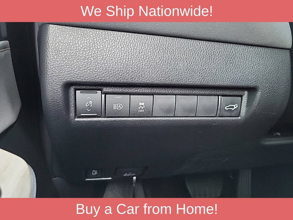 Used 2024 Toyota Venza XLE AWD/4WD image 26