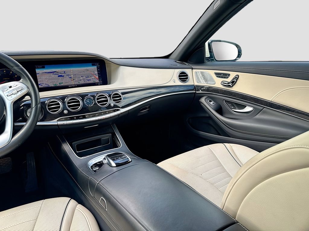Used 2020 Mercedes-Benz S 560 Sedan w/ Premium Package image 26
