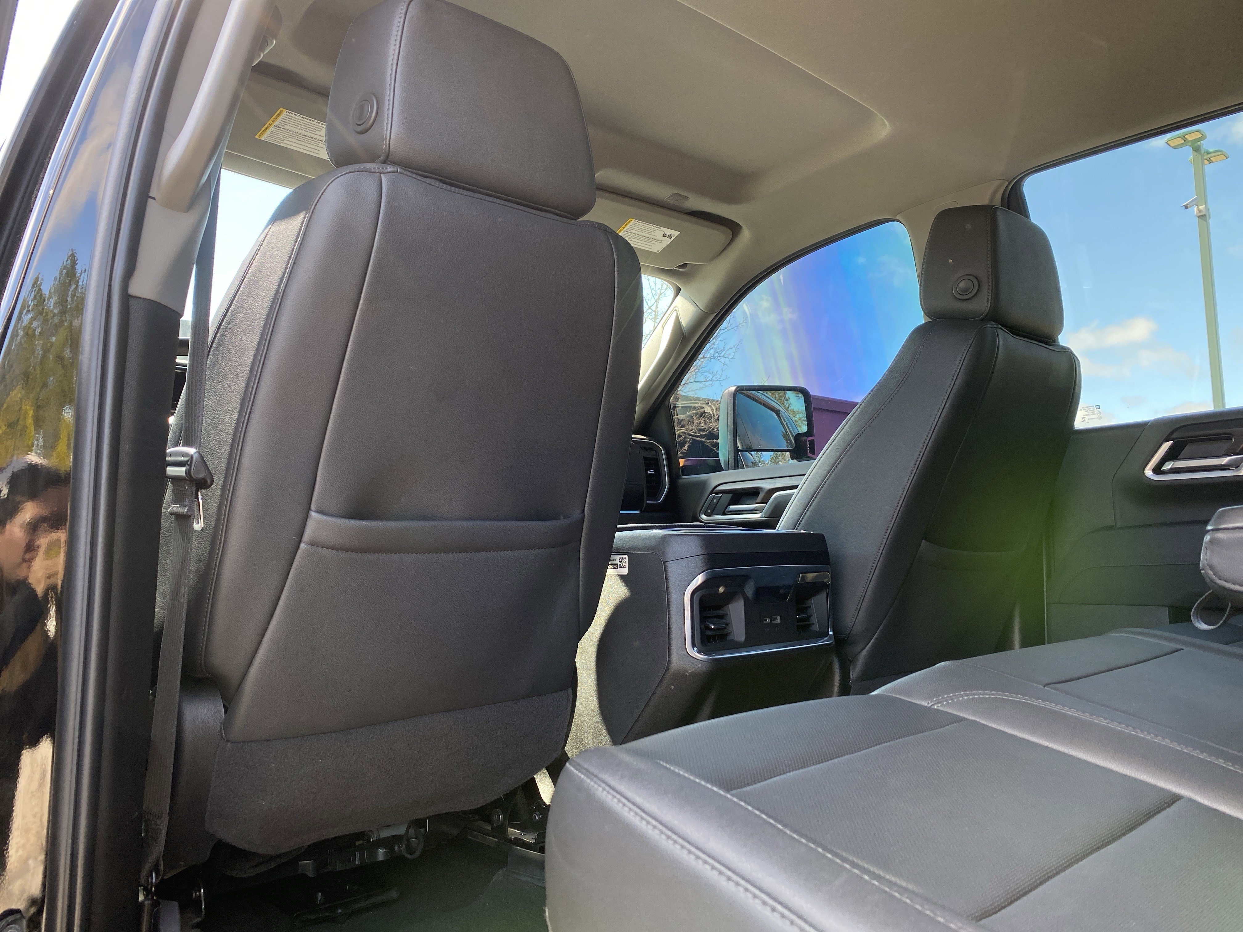 Used 2025 GMC Sierra 2500 SLT w/ SLT Convenience Package image 34