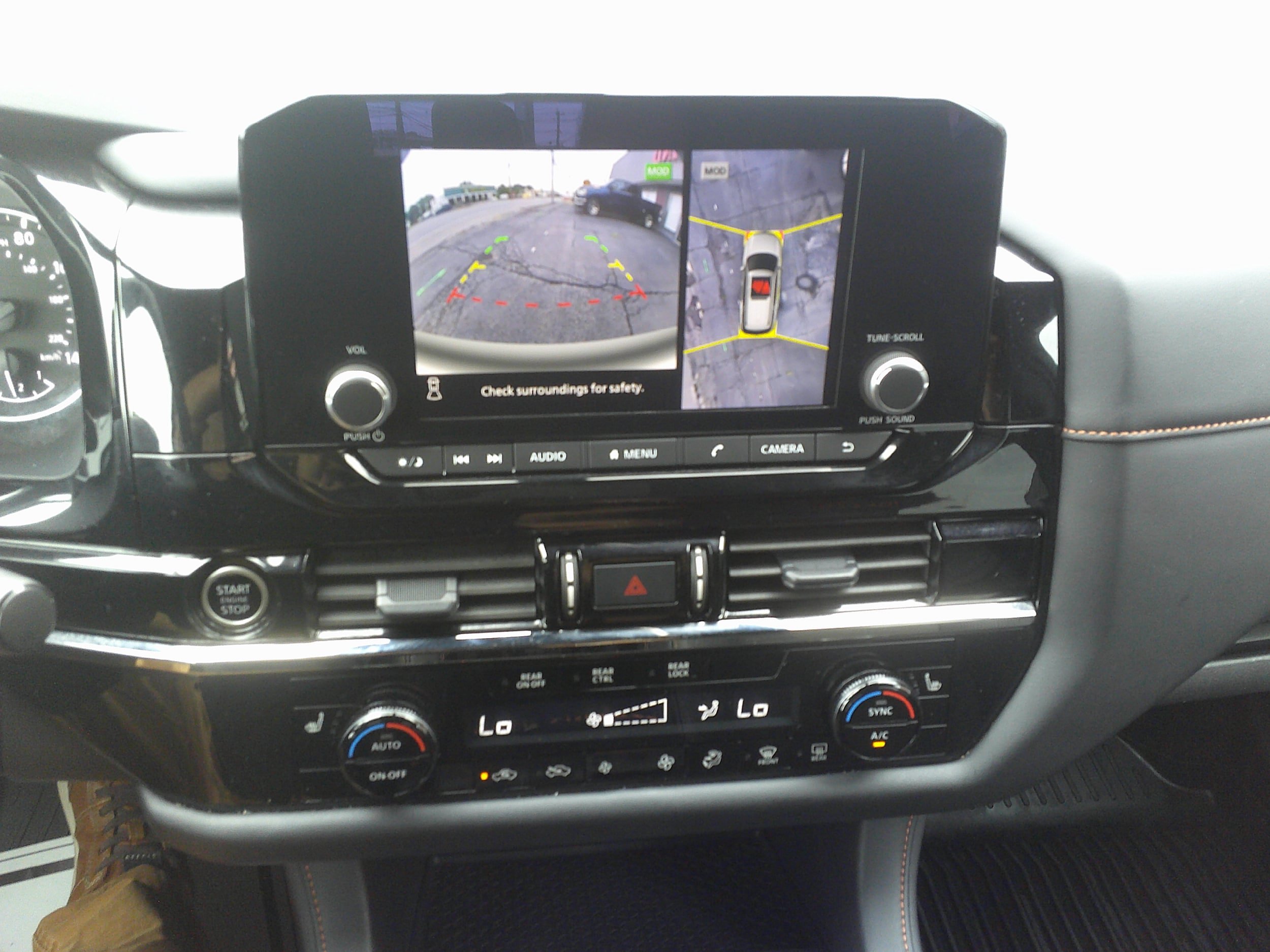 Used 2024 Nissan Pathfinder Rock Creek AWD/4WD image 33