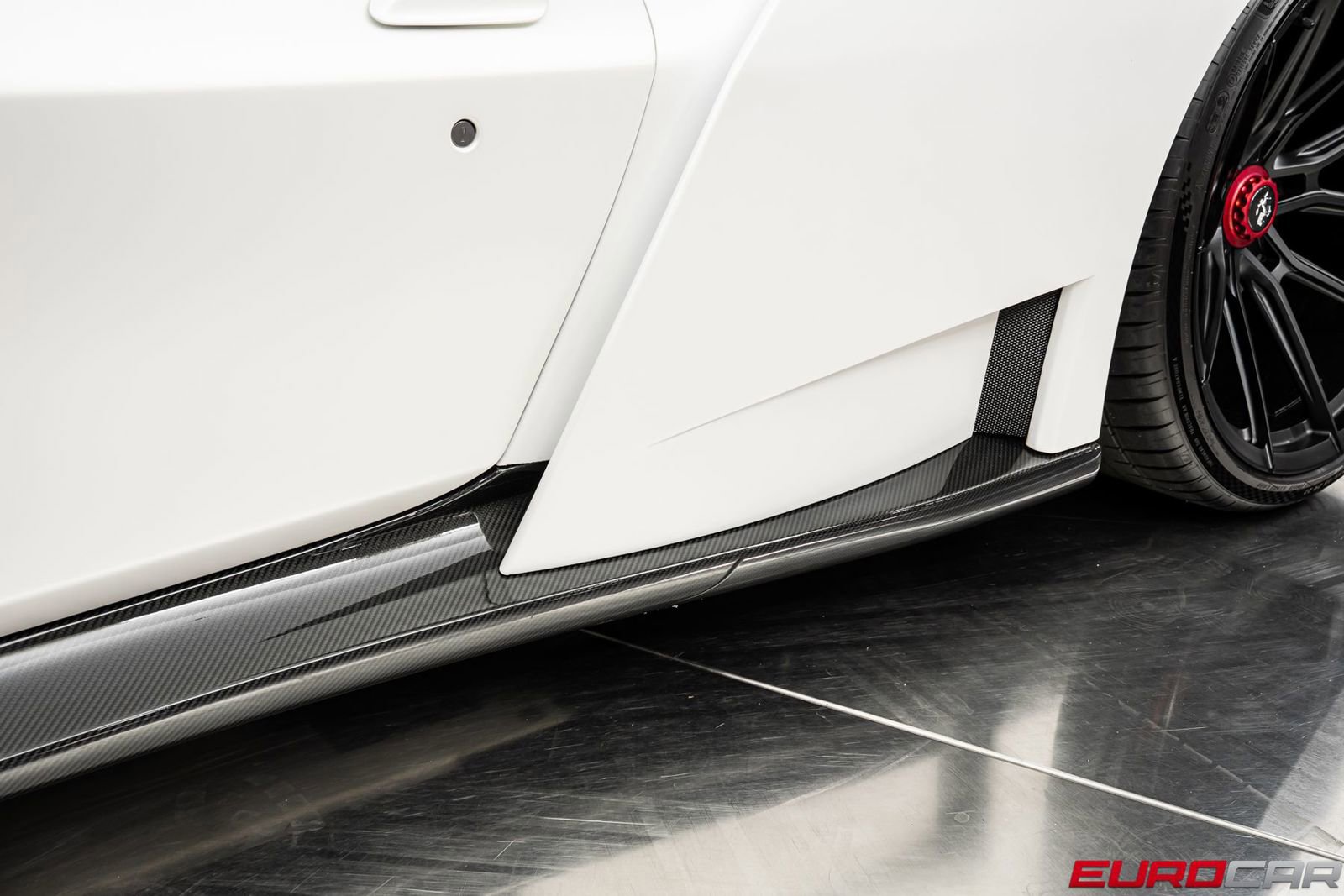 Used 2022 Ferrari F8 Tributo RWD image 24