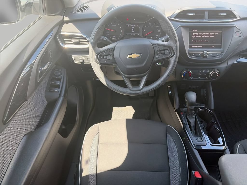 Used 2023 Chevrolet TrailBlazer LT FWD image 10