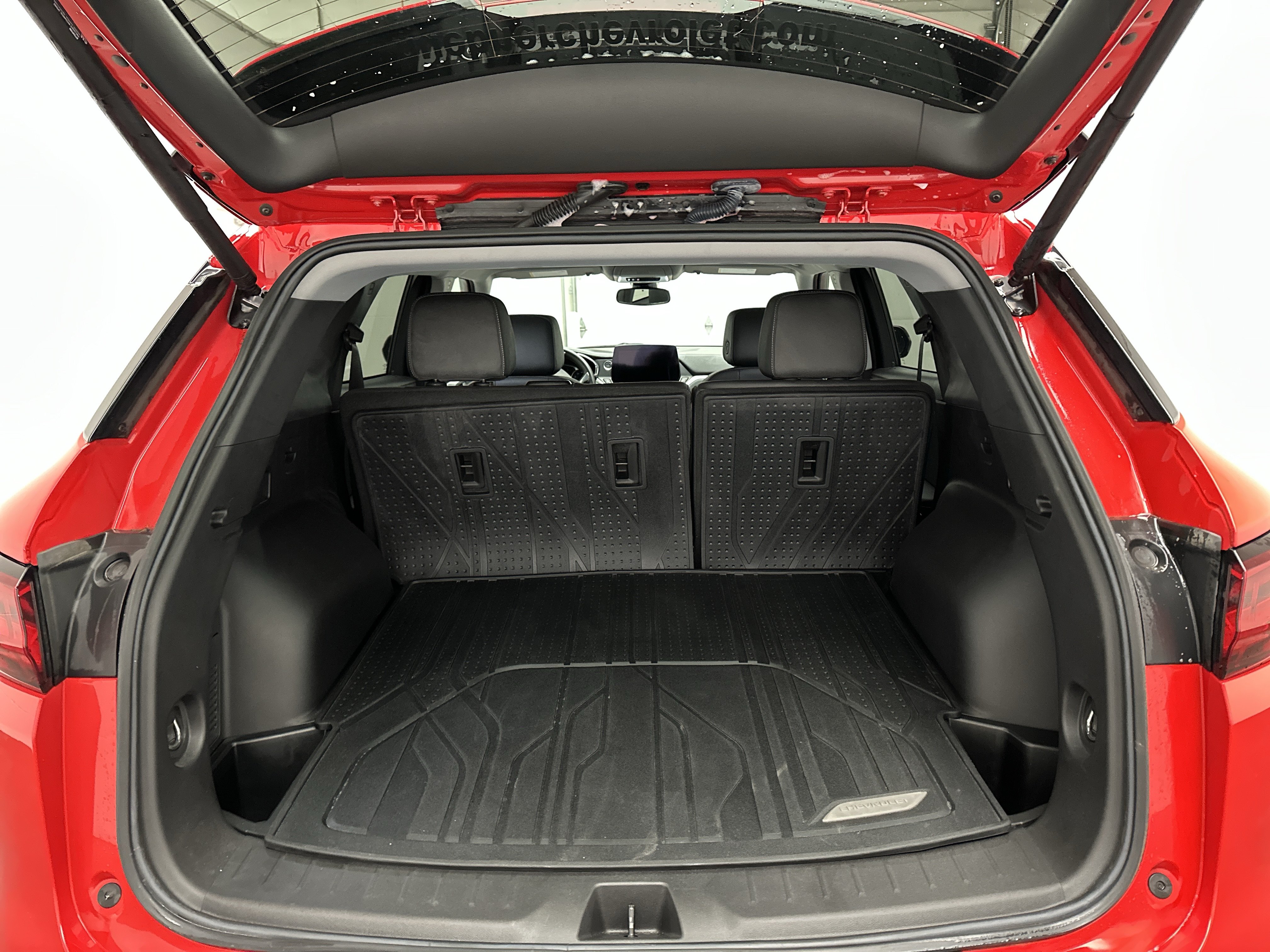 Used 2024 Chevrolet Blazer LT w/ LPO, Floor Liner Package FWD image 13
