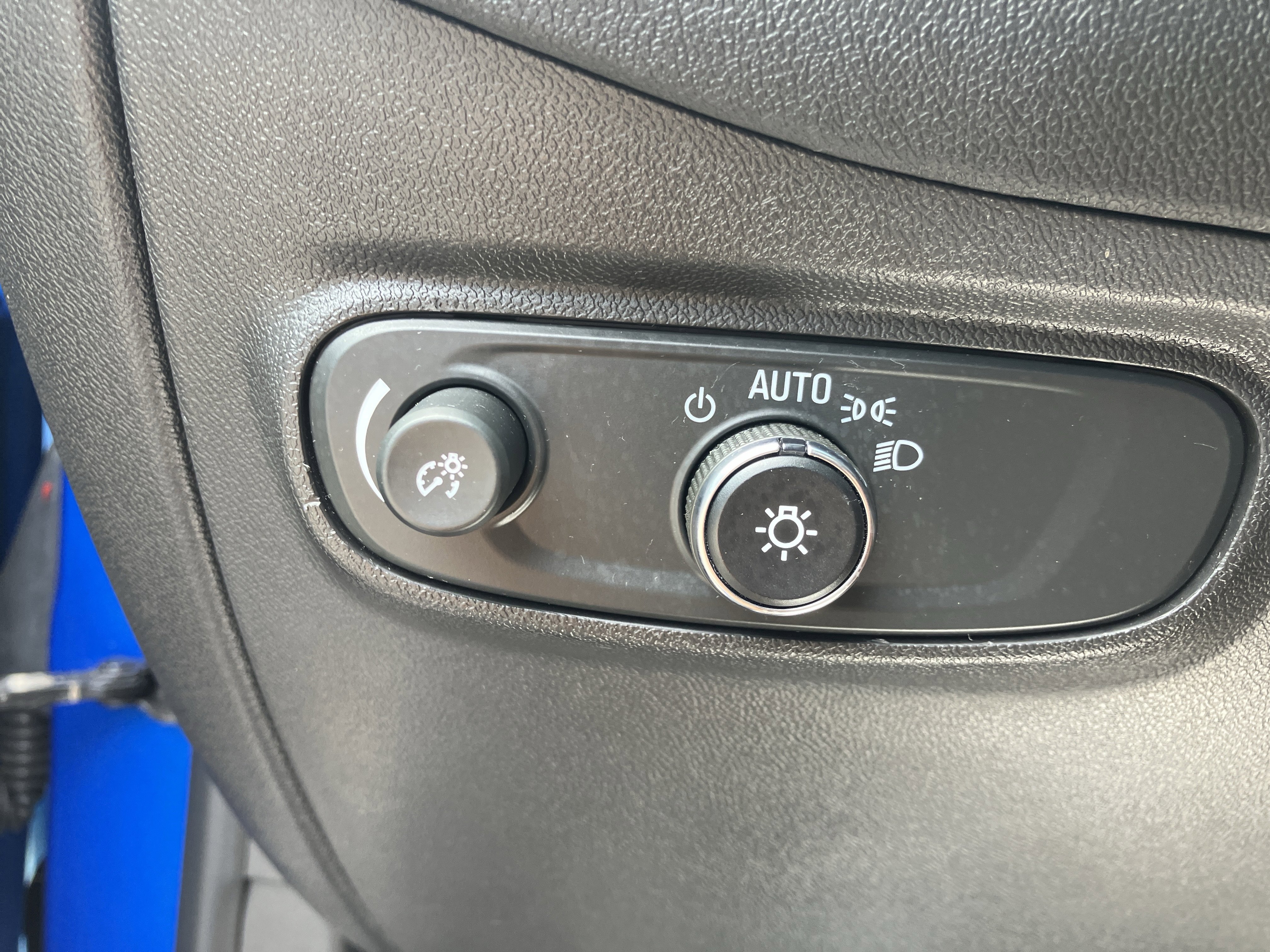 Used 2024 Chevrolet Equinox LT FWD image 28