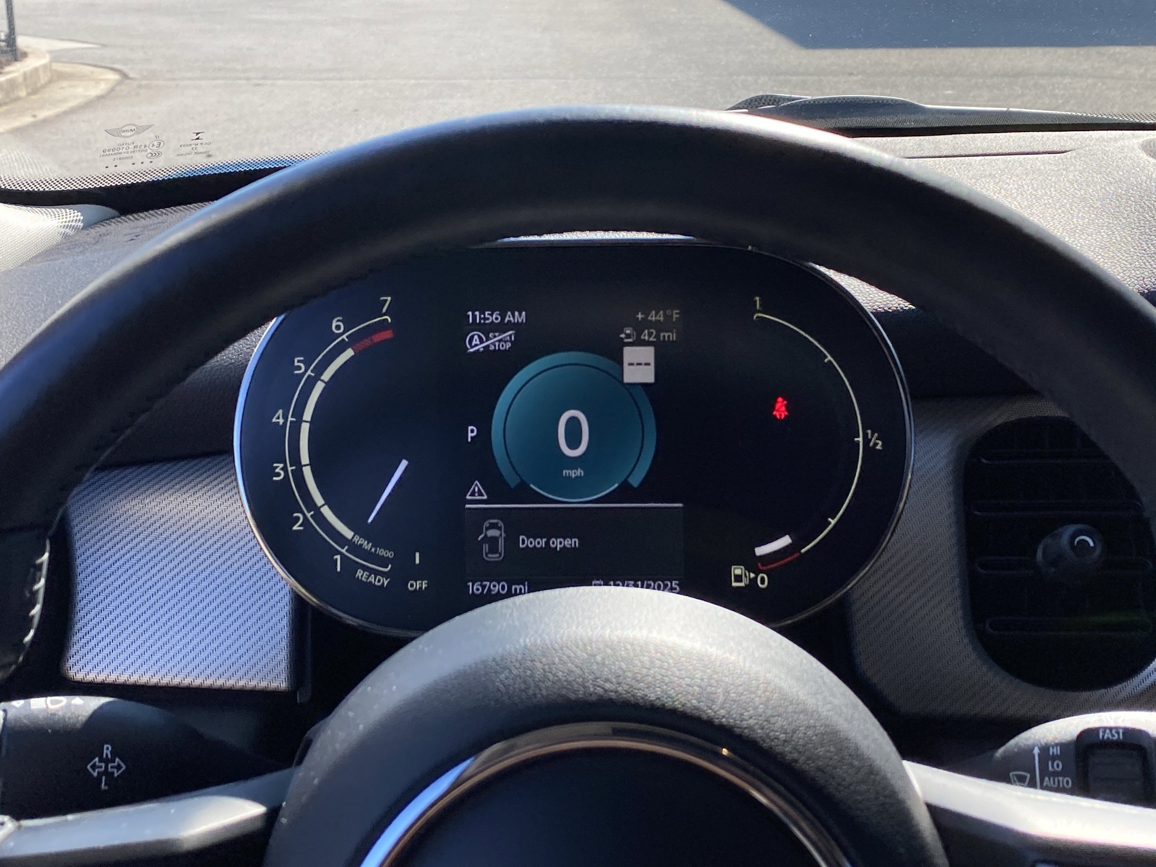 Used 2023 MINI Cooper 2-Door Hardtop image 11