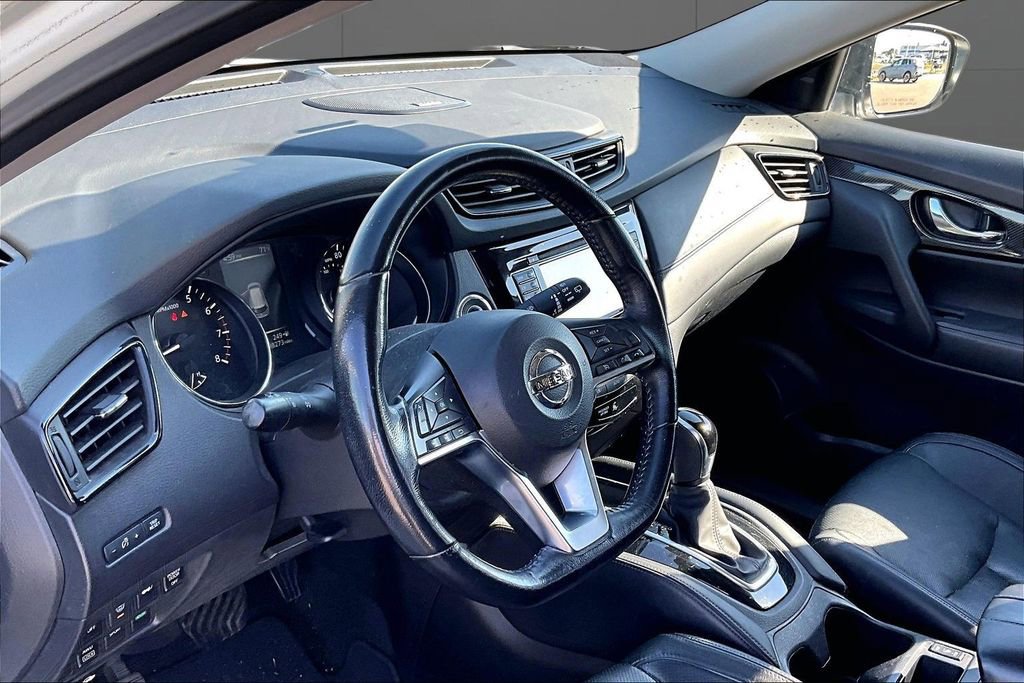 Used 2017 Nissan Rogue SL w/ SL Premium Package AWD/4WD image 11
