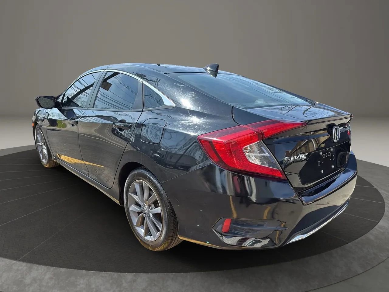 Used 2019 Honda Civic EX-L image 7