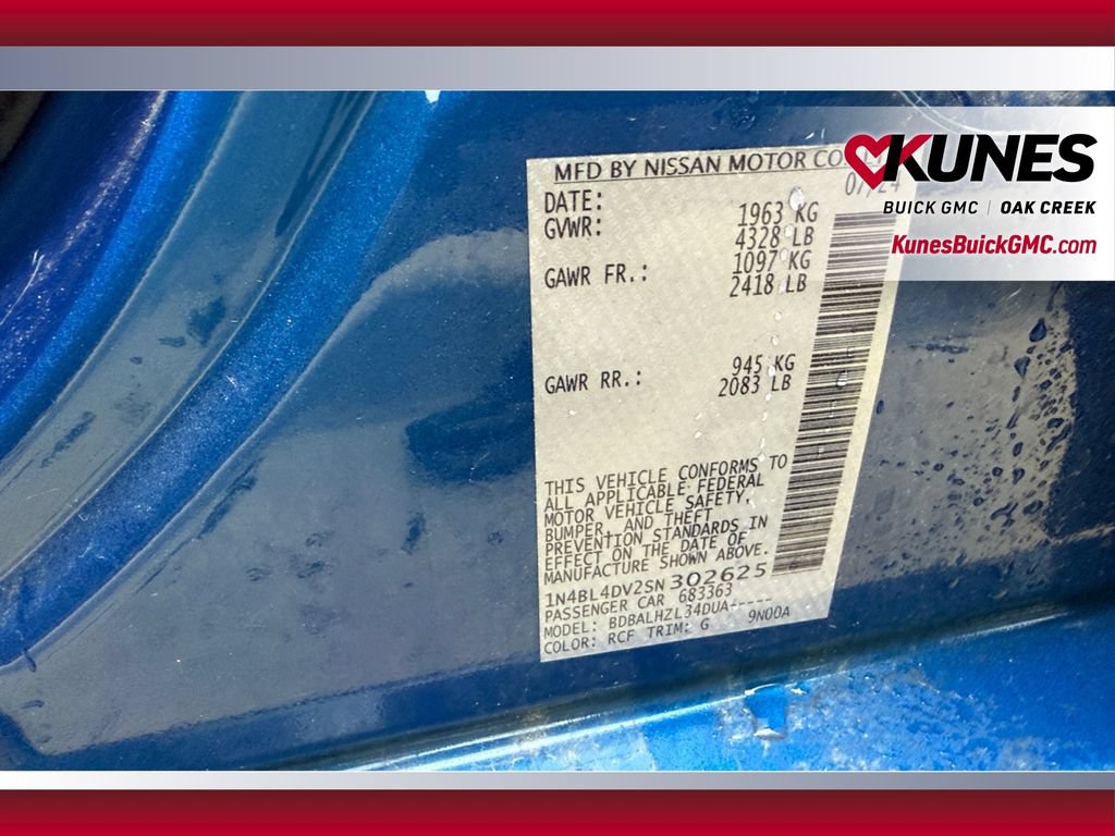Used 2025 Nissan Altima 2.5 SV FWD image 39