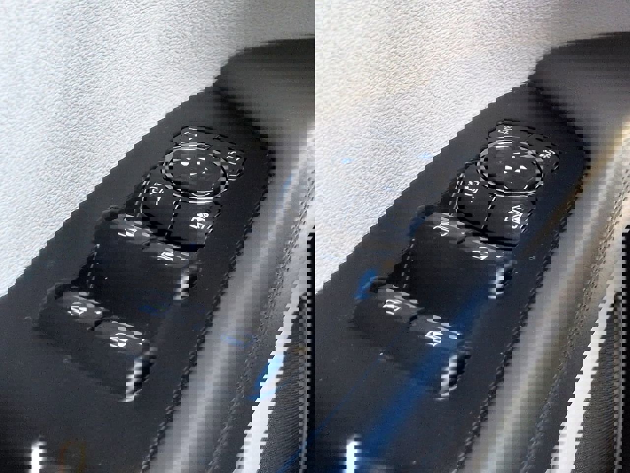 Certified 2020 Lincoln Nautilus Reserve w/ Equipment Group 201A image 25