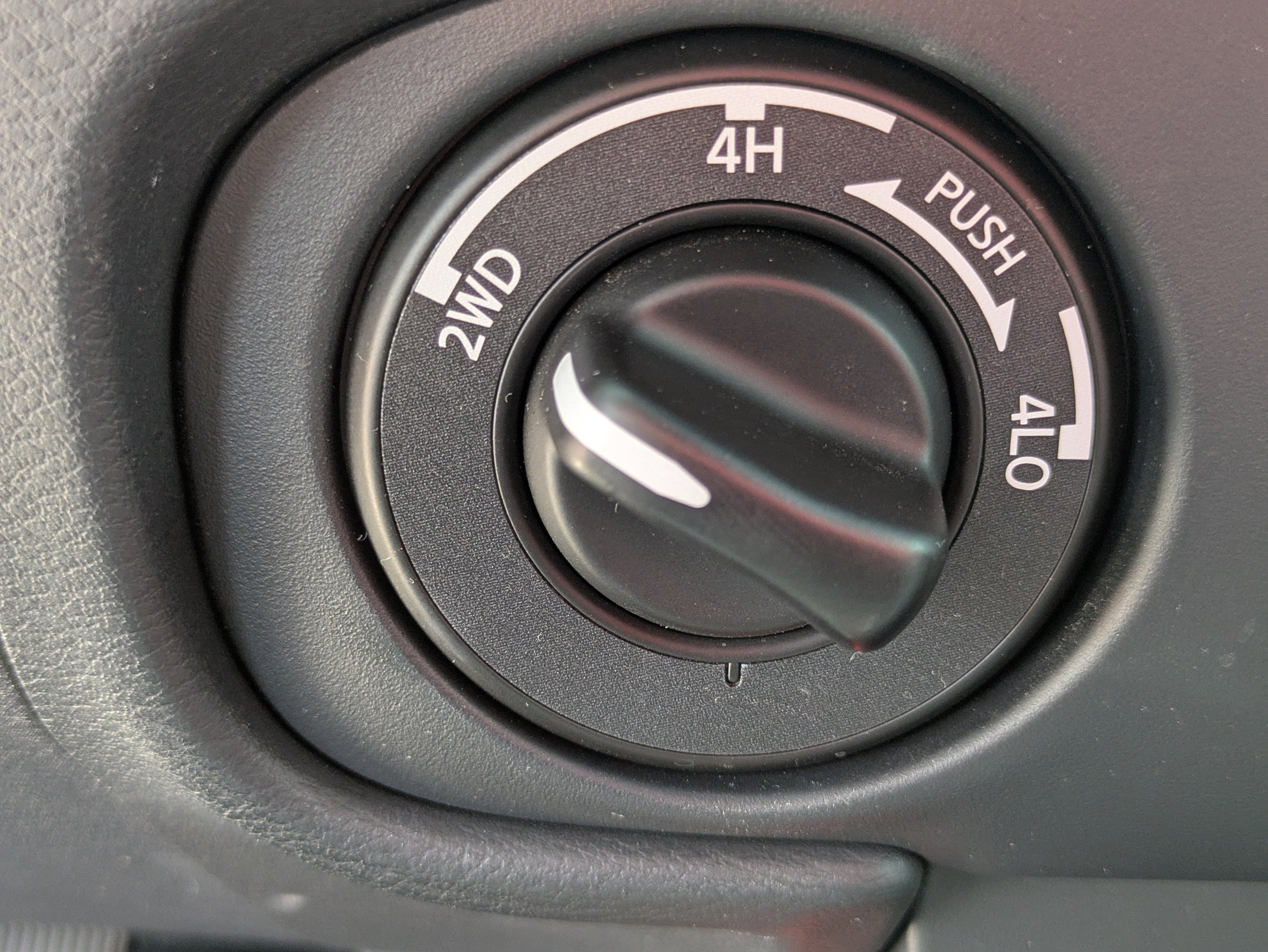 Used 2022 Nissan Frontier PRO-4X w/ Technology Package image 25