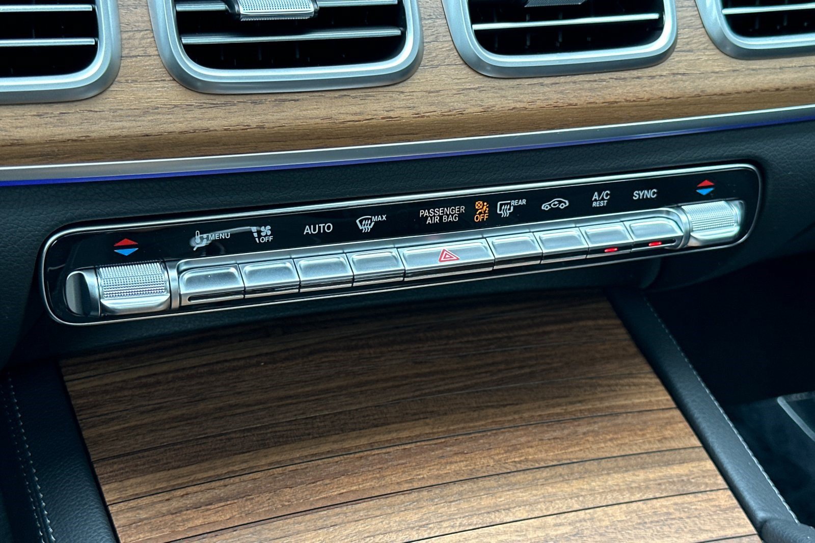 New 2026 Mercedes-Benz GLE 580 4MATIC image 19