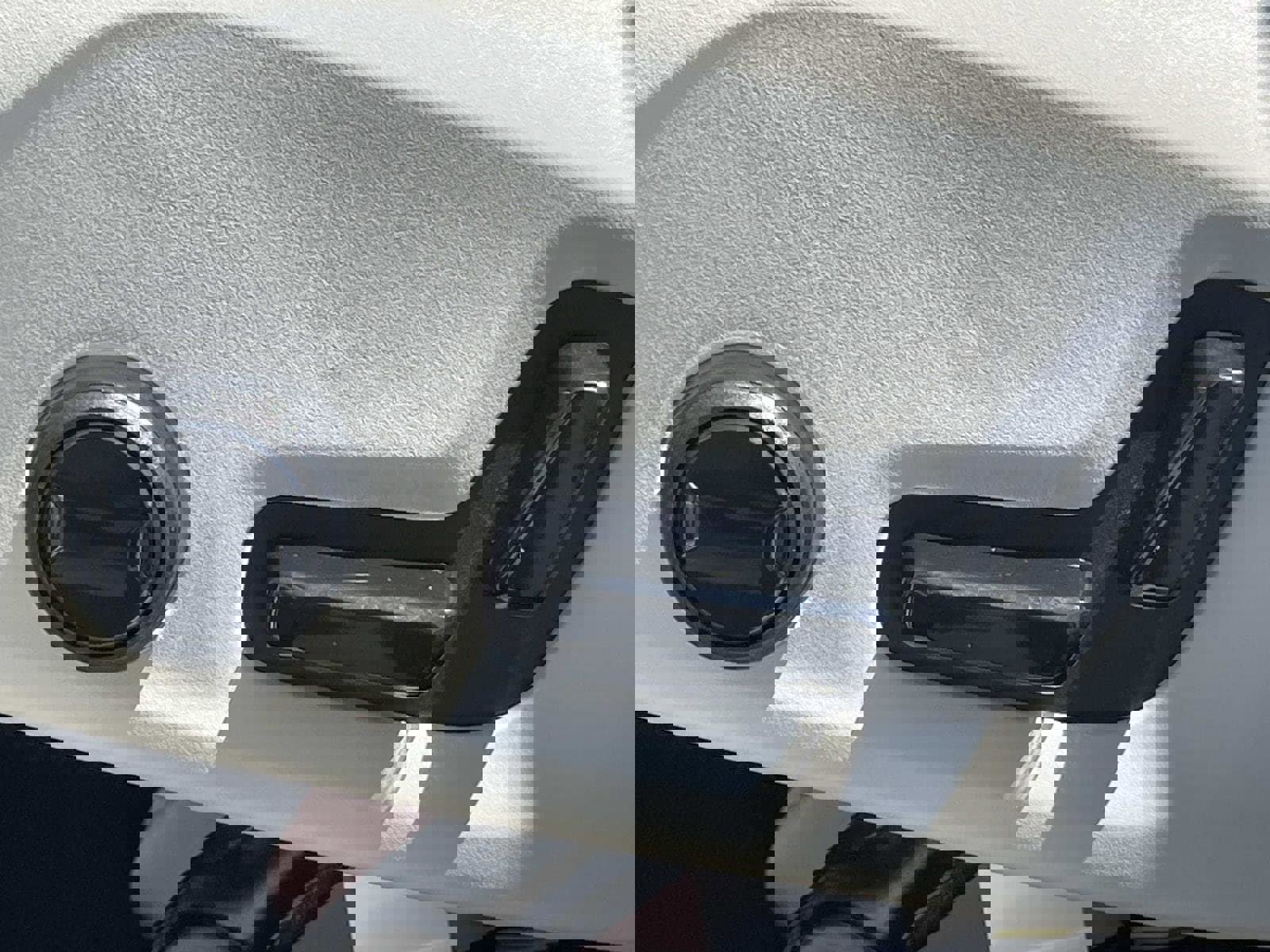 Used 2024 Volvo XC60 B5 Core w/ Protection Package Premier AWD/4WD image 19