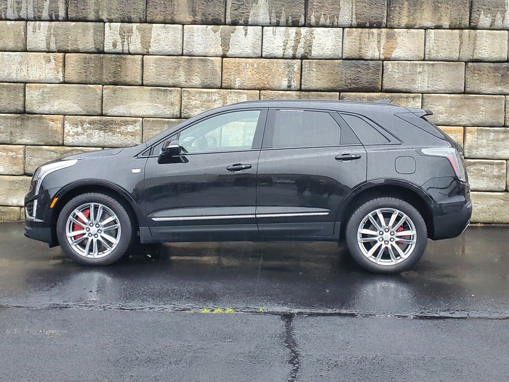 Certified 2026 Cadillac XT5 Sportv w/ LPO, Floor Liner Package AWD/4WD image 2