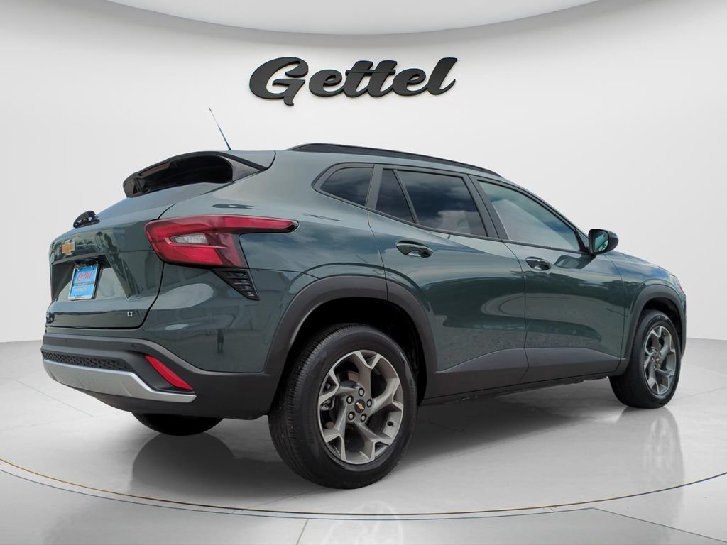 Used 2025 Chevrolet Trax LT w/ Driver Confidence Package FWD image 5