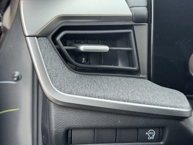 New 2026 Nissan Kicks S image 18