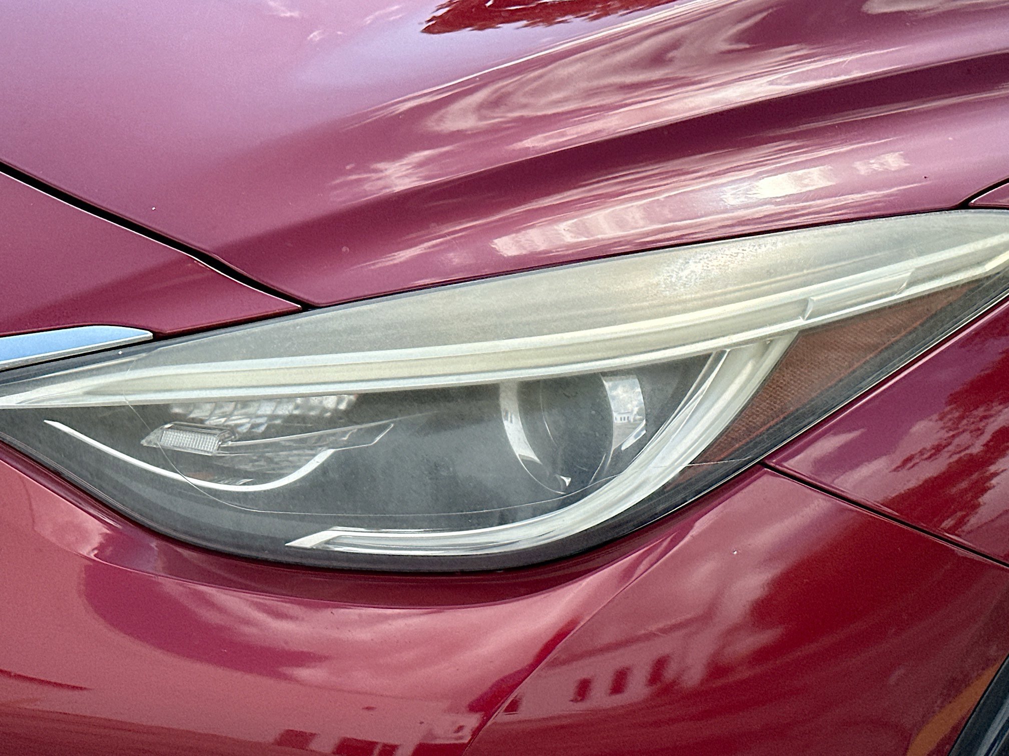 Used 2018 INFINITI QX30 w/ Cargo Package image 6