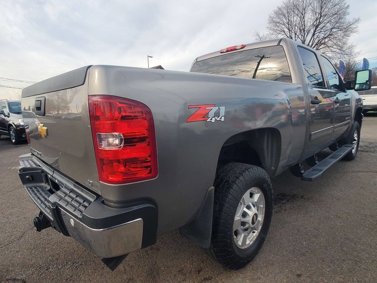 Used 2013 Chevrolet Silverado 2500 LT w/ Convenience Package image 4