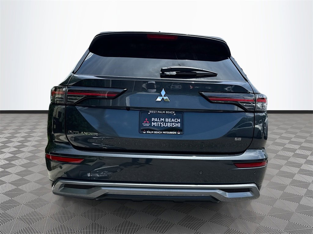 New 2025 Mitsubishi Outlander SE image 6