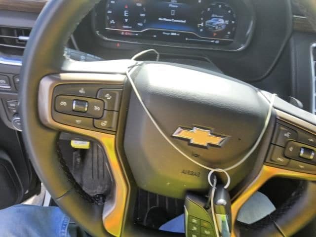 Used 2023 Chevrolet Suburban High Country AWD/4WD image 7