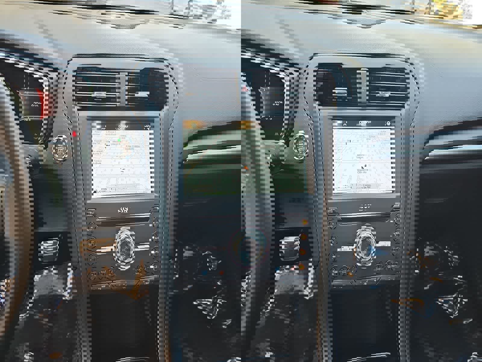 Used 2017 Ford Fusion Titanium image 19