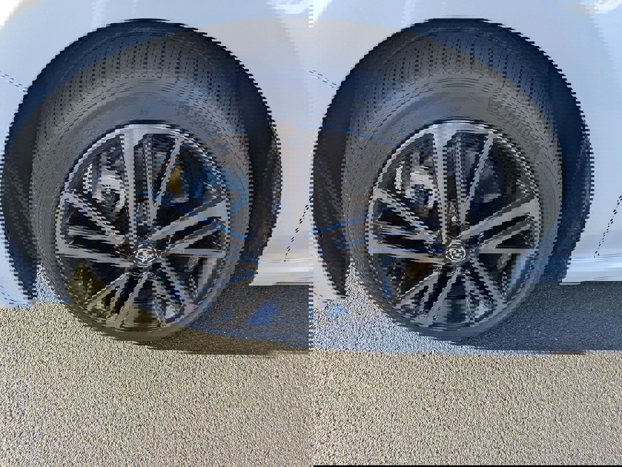 Used 2025 Toyota Camry image 9