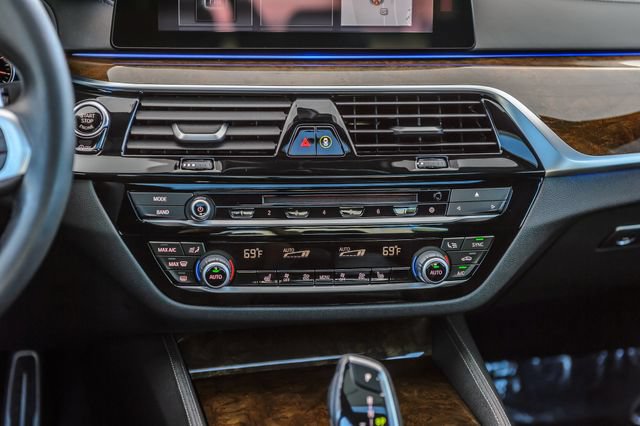 Used 2018 BMW 540i w/ M Sport Package RWD image 30