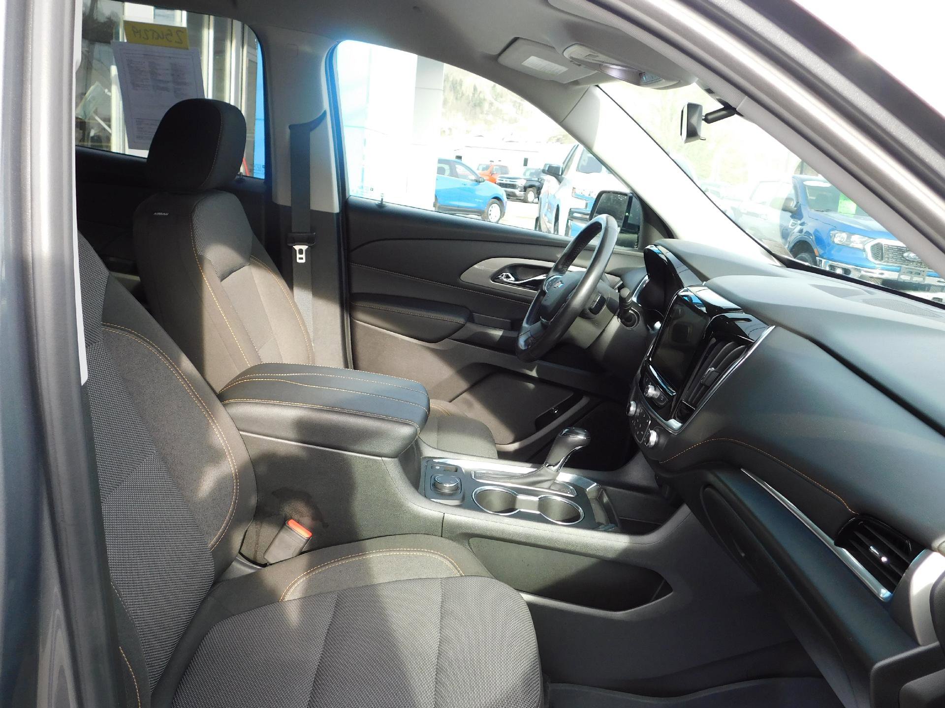 Used 2019 Chevrolet Traverse LT w/ LPO, Floor Liner Package image 16