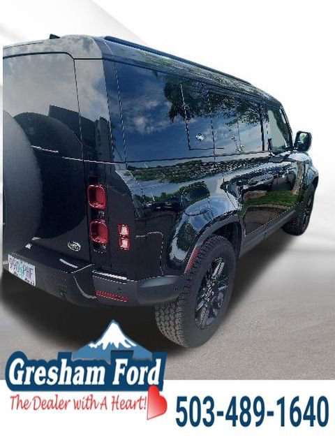 Used 2023 Land Rover Defender 110 S AWD/4WD image 12