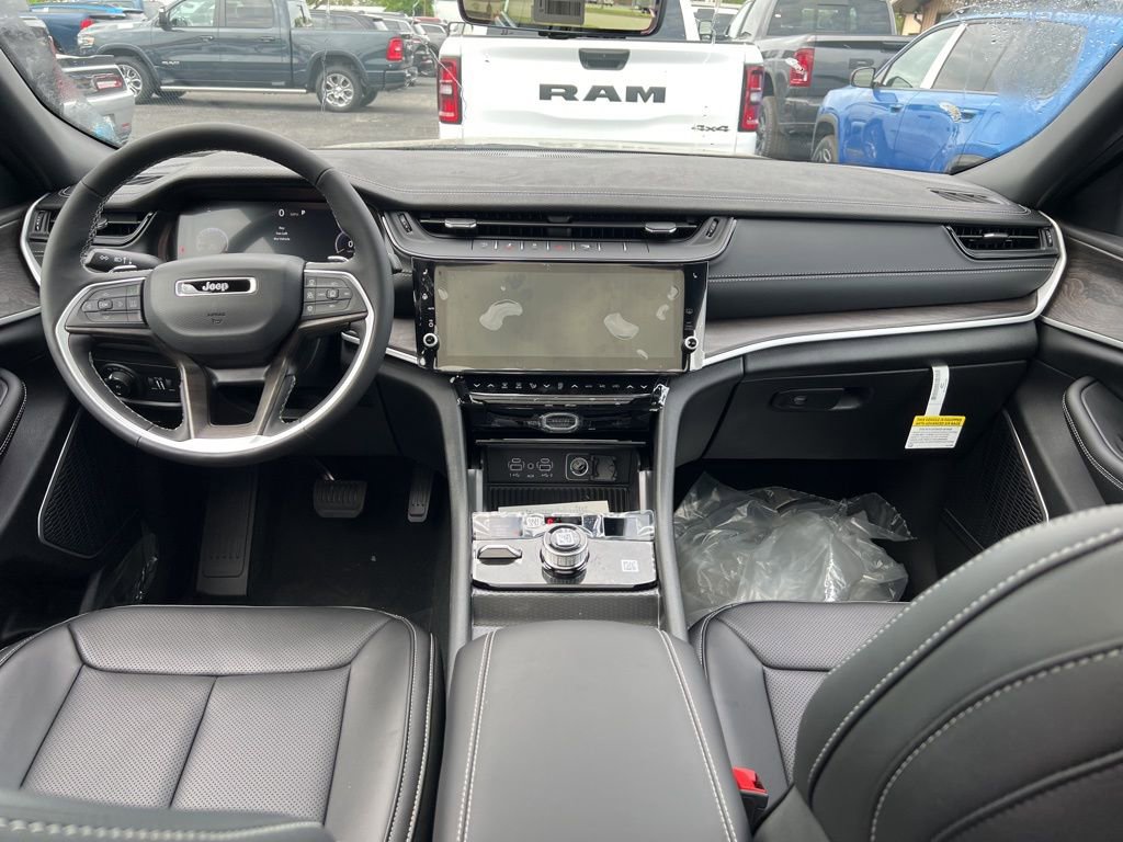 New 2026 Jeep Grand Cherokee L Limited image 5