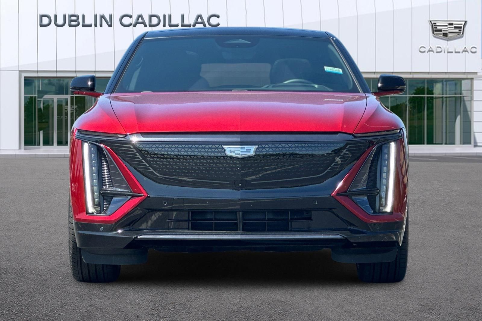 Certified 2026 Cadillac Lyriq Signature Sport w/ LPO, Floor Liner Package AWD/4WD image 9
