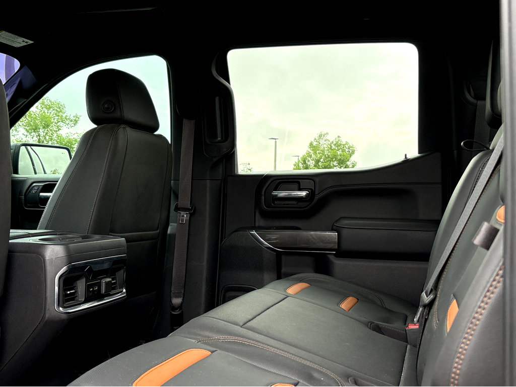 Used 2022 GMC Sierra 1500 AT4 w/ AT4 Premium Package AWD/4WD image 17