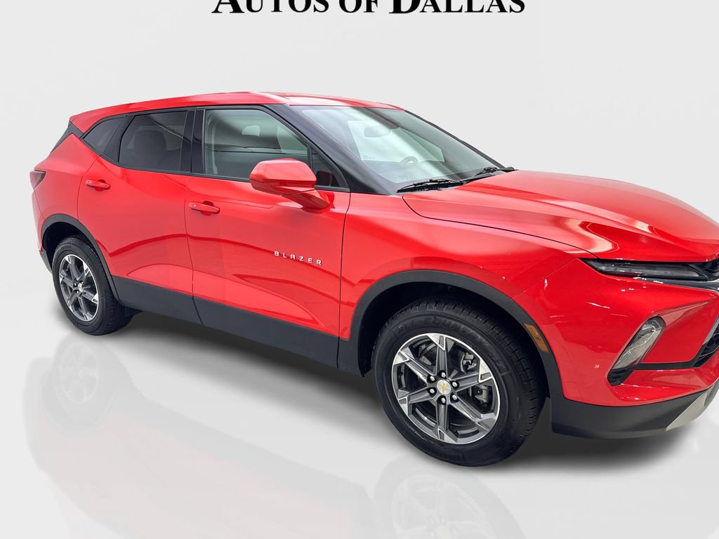 Used 2025 Chevrolet Blazer LT FWD image 12