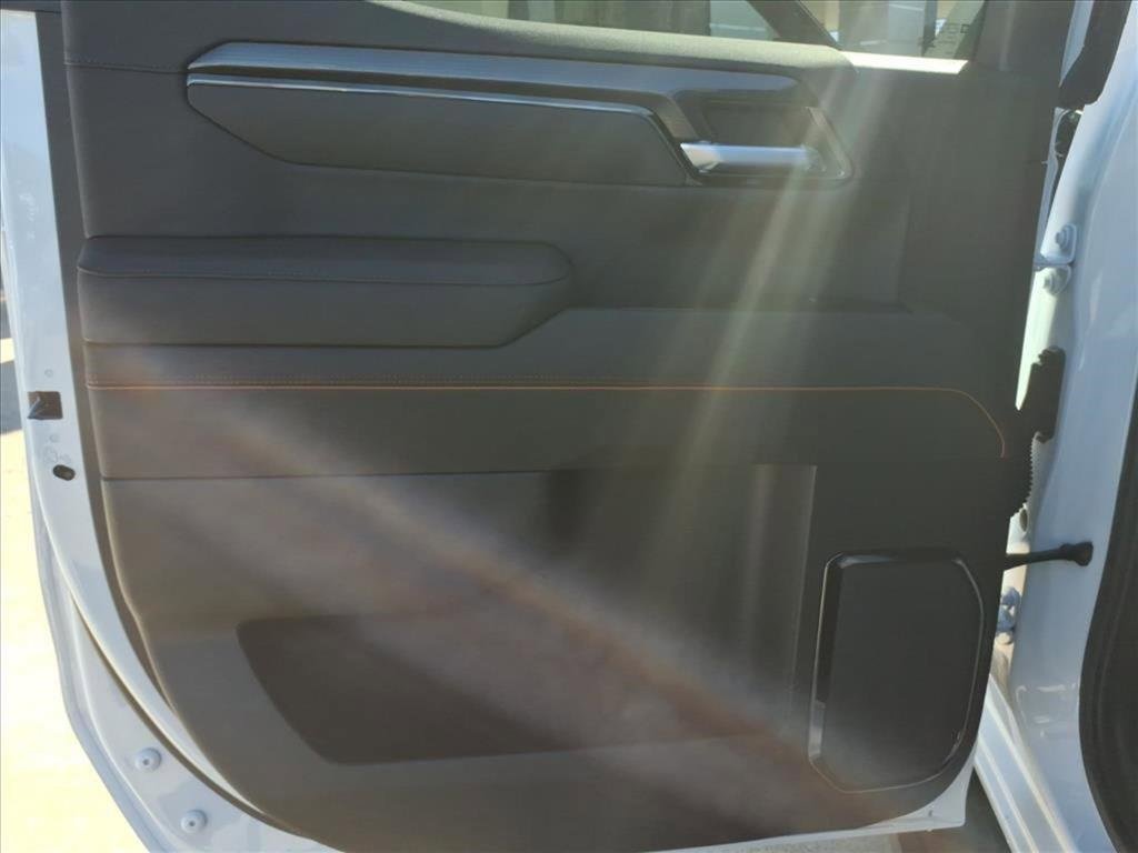 New 2026 GMC Sierra 1500 AT4 w/ AT4 Premium Package image 18