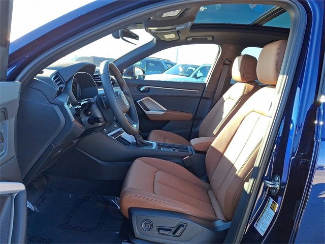 New 2025 Audi Q3 2.0T Premium image 9