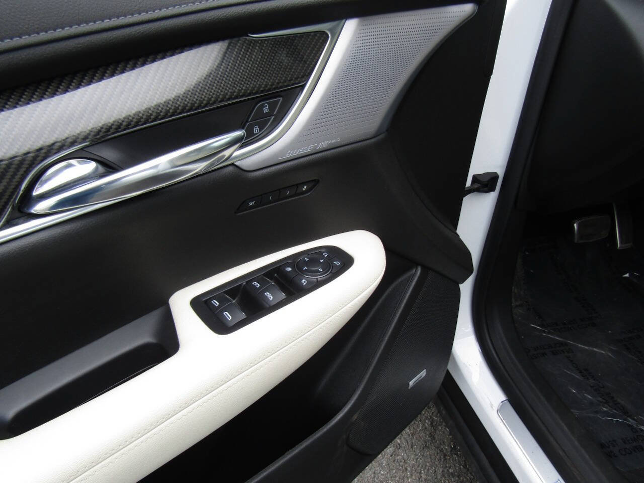 Used 2020 Cadillac XT6 Sport AWD/4WD image 21